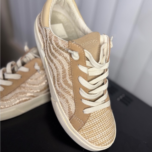 Women's Dolce Vita Zina Sneakers | size 7 | Wheat Raffia - Picture 2 of 6